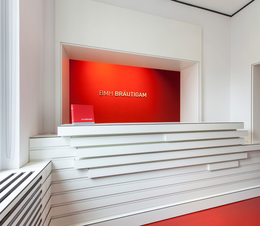 IONDESIGN Berlin interior design Anwaltskanzlei braeutigam empfang tresen zuschnitt