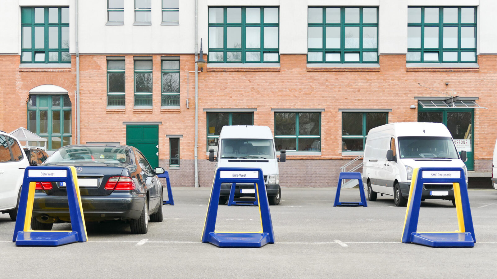 IONDESIGN mobile marking for parking spaces